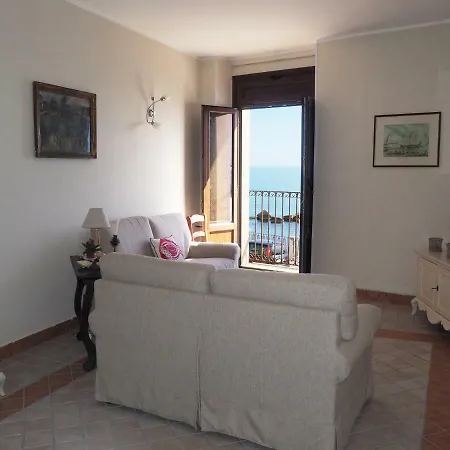 Lungomare Levante Seaview Apartment