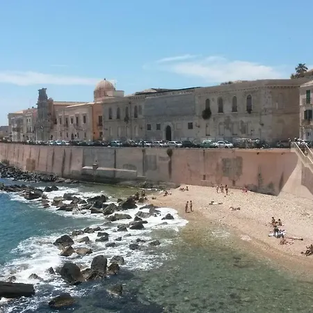 Lejlighed Lungomare Levante Seaview
